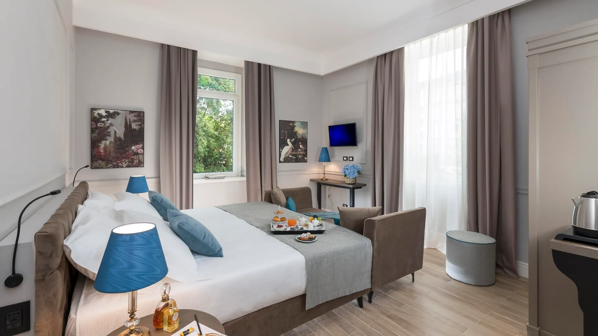 Hotel La Ville Rzym 4*,  Włochy